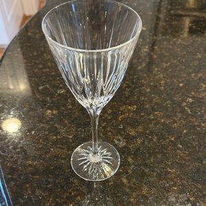 High Point (Stemware)
by MIKASA water goblet